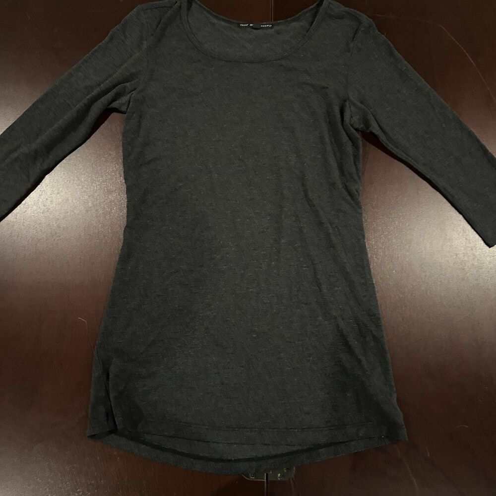 Truly Madly Deeply Charcoal Gray Long Sleeve Top Cut Out On Back Size M